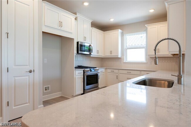 Building Photo - 15633 Gavello St