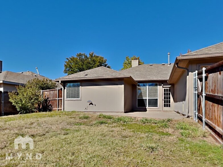 Building Photo - 5505 Stonemoss Dr