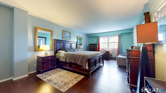 Building Photo - 25 Cartright St