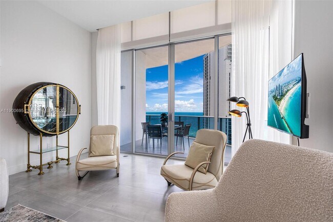 Building Photo - 17550 Collins Ave