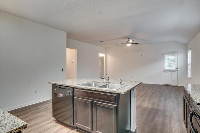 Building Photo - 403 Pentire Way