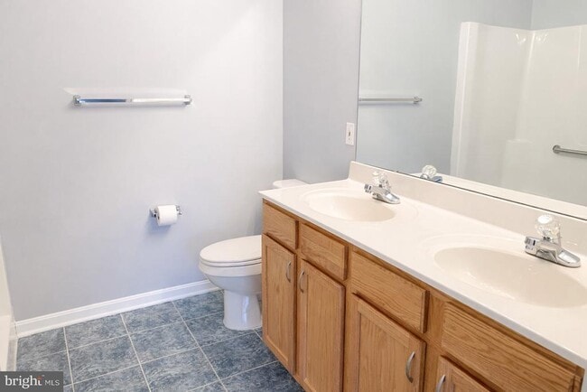 Building Photo - 2605 Chapel Lake Dr