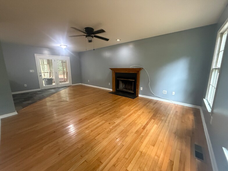 Building Photo - 6050 Hounds Bay Cir