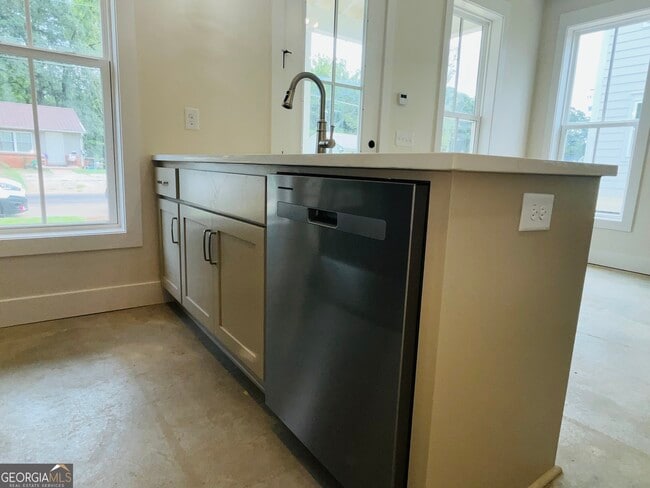 Building Photo - 107 Gardenia Ln