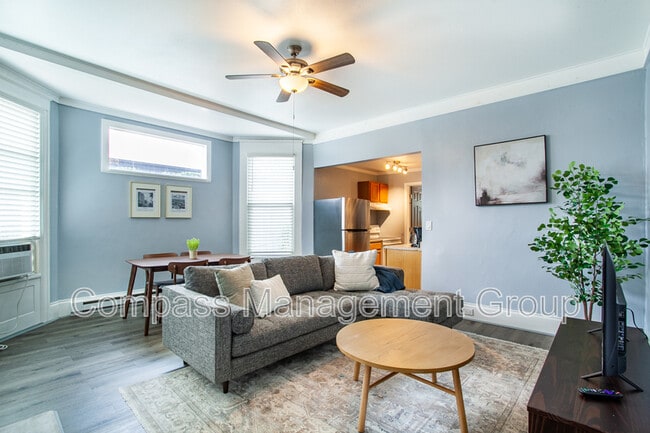 Building Photo - 813 Hall of Fame Dr