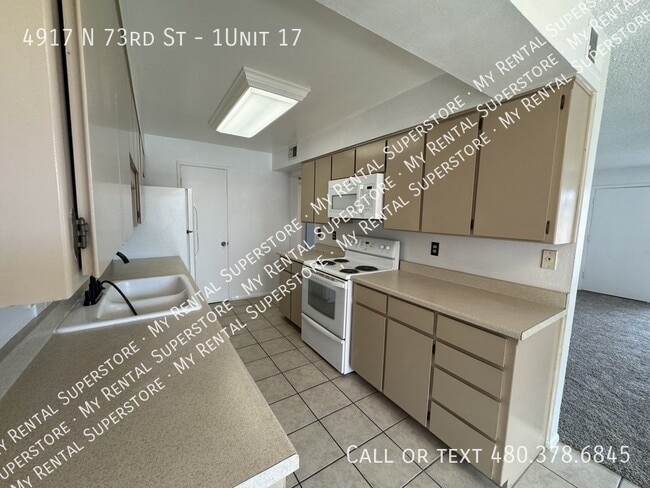 Building Photo - 4917 N 73rd St