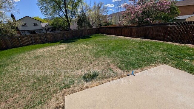 Building Photo - 5480 Mule Deer Dr