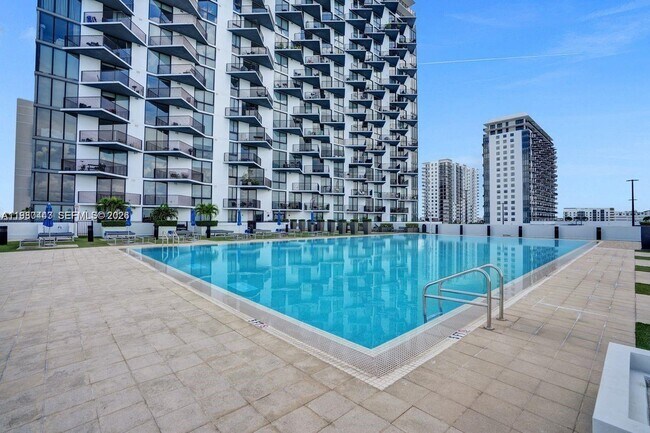 Building Photo - 5300 Paseo Blvd