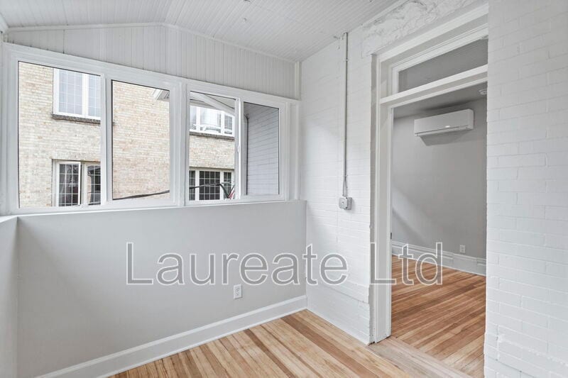 Building Photo - 1058 Pearl St