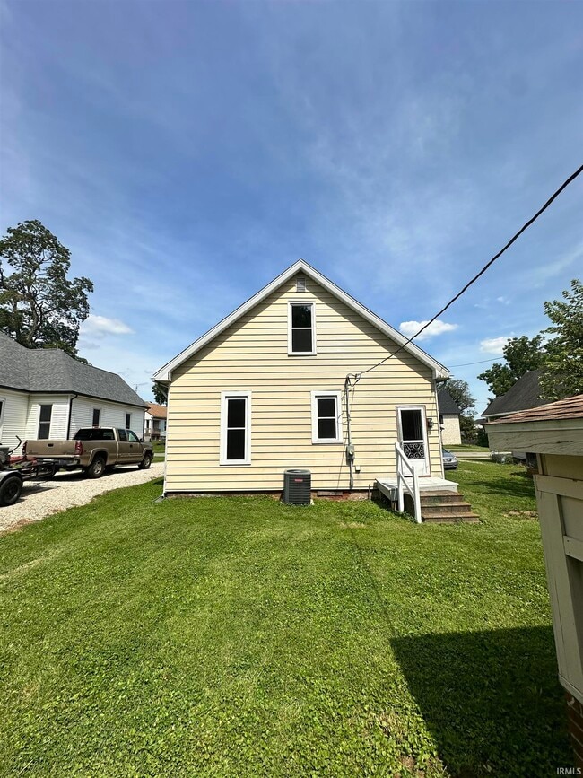 Building Photo - 235 S Seminary St