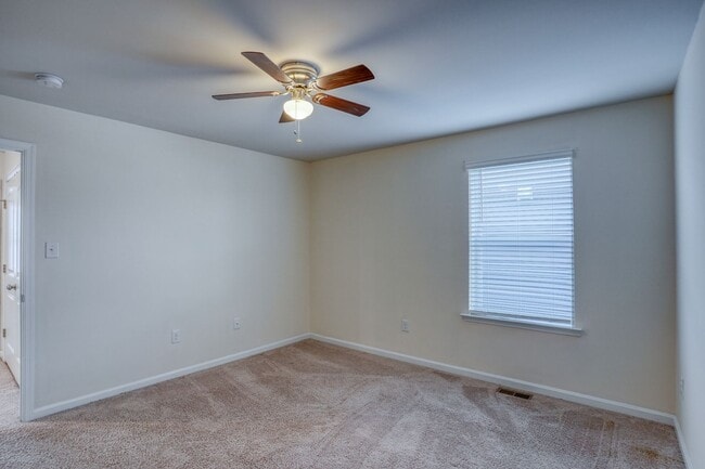 Building Photo - 67 Bostick Ln