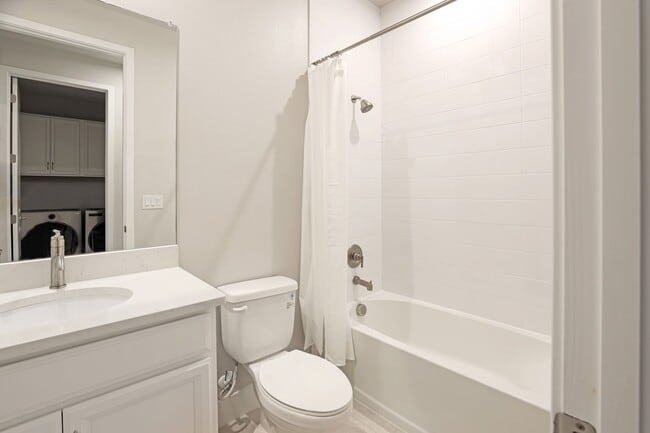 Building Photo - 4 Bed 3 Bath Gem In The Sunstone Community In Wellen Park!!!