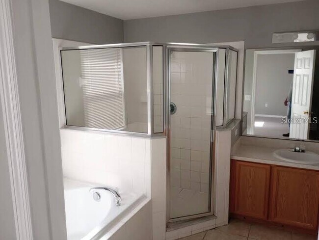 Building Photo - 606 Bluebill Ct