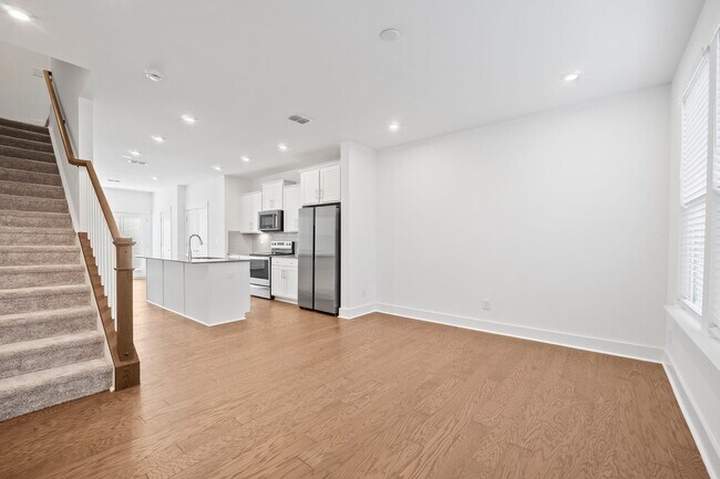 Building Photo - Prime Briar Creek Location – 3BR Townhome ...