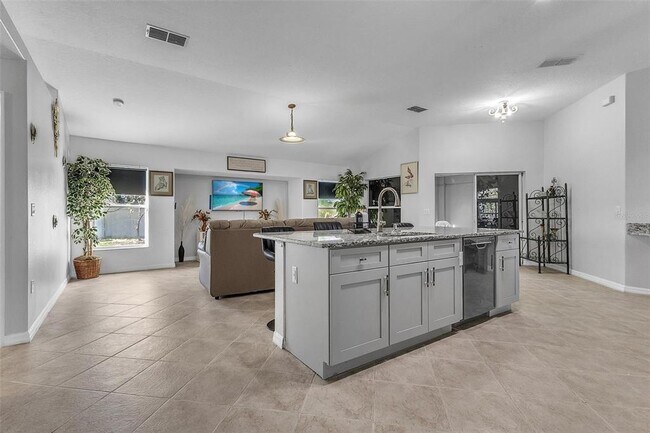 Building Photo - 4 La Mancha Dr