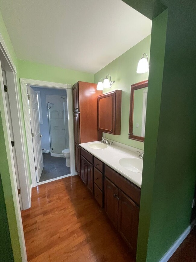 Building Photo - 3 Bed 2.5 Bath Home in Dover