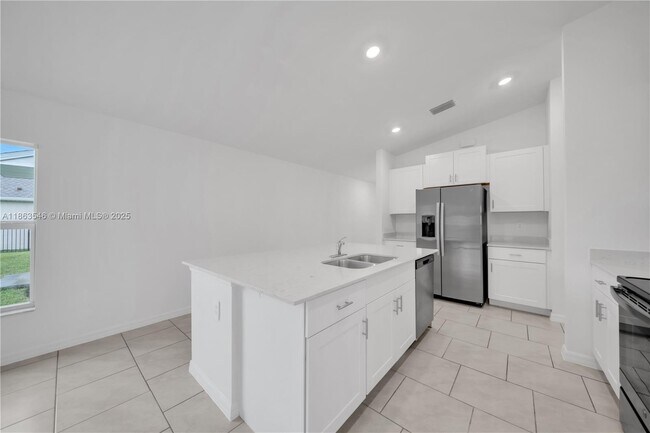 Building Photo - 12089 Monterey Pine Ln