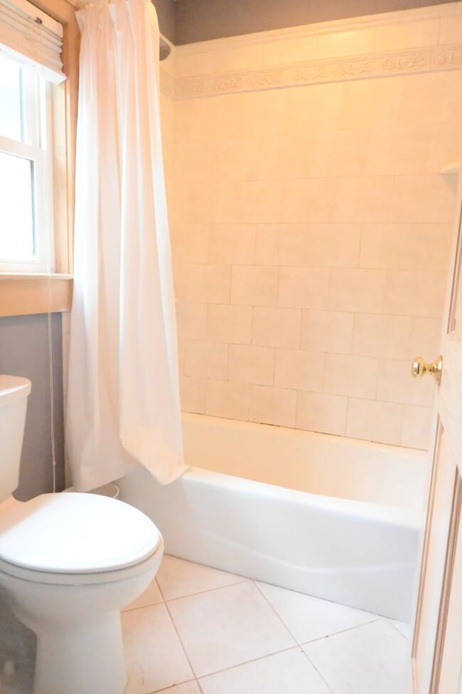 Building Photo - 1154 Cottage Rd