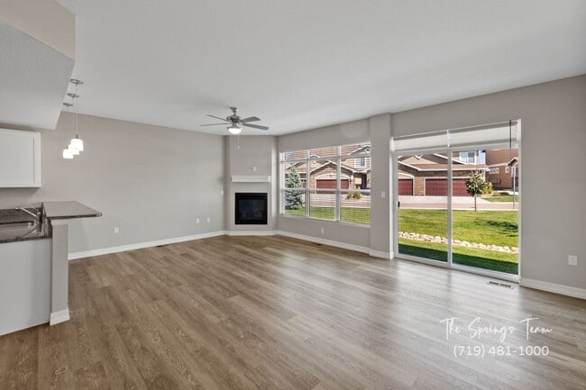 Building Photo - LUXURY 3BR TOWNHOME IN THE VILLAS AT NORTH...