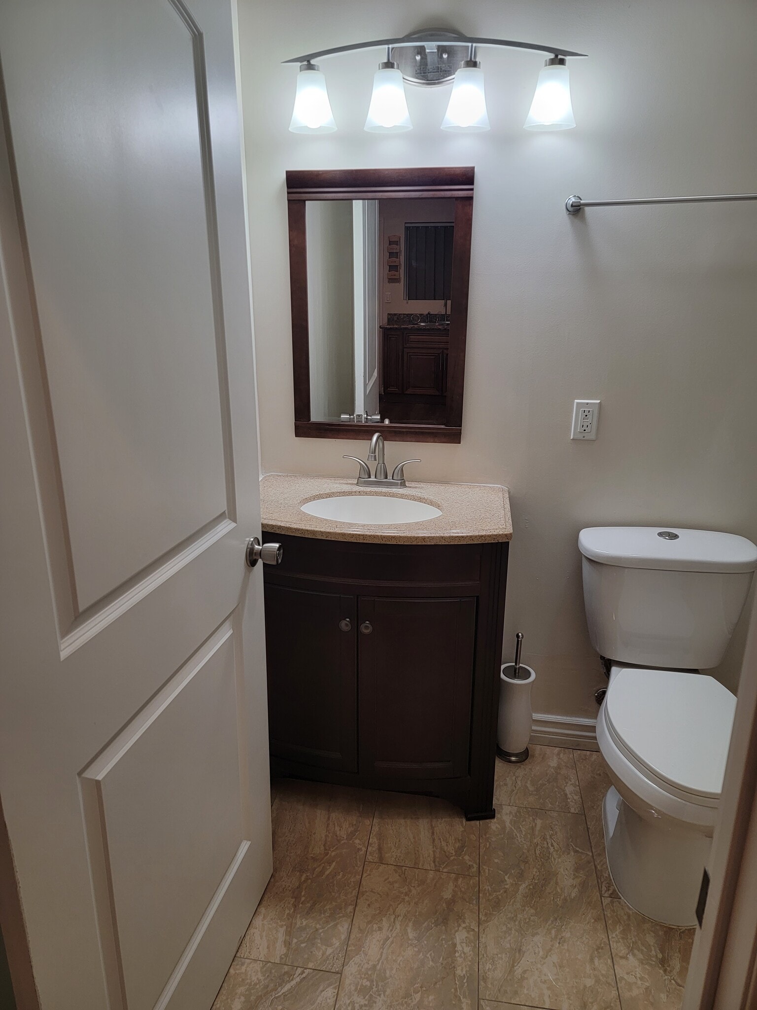 Building Photo - 1010 Florence Pl