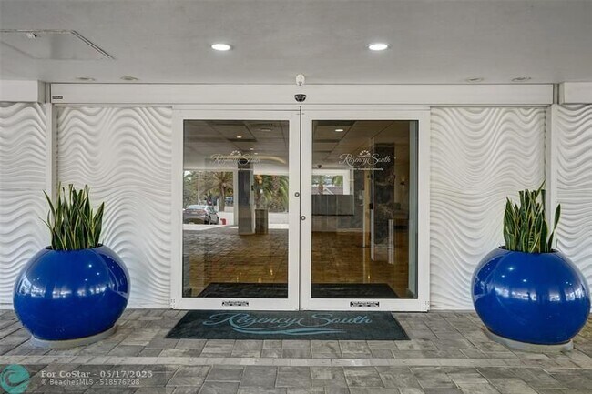 Building Photo - 3750 Galt Ocean Dr