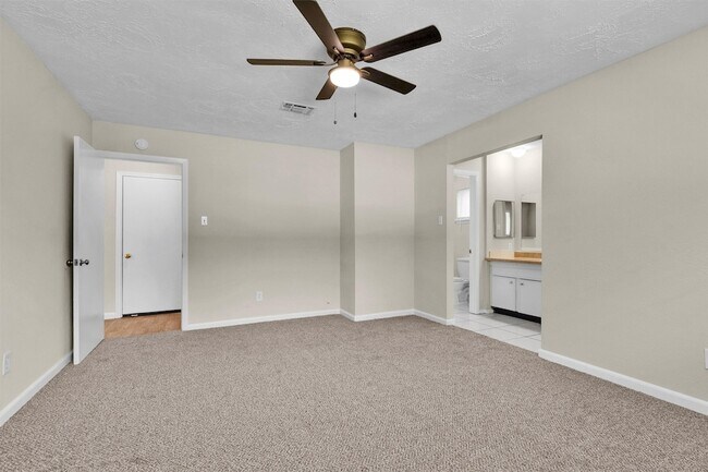 Building Photo - 23038 Banquo Dr
