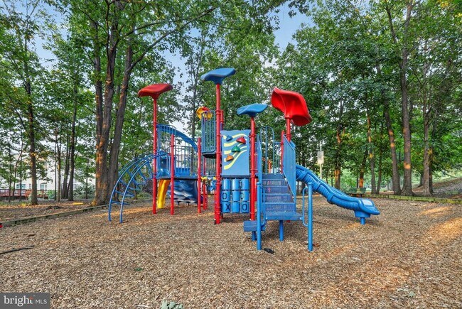 Building Photo - 10925 Postern Ct