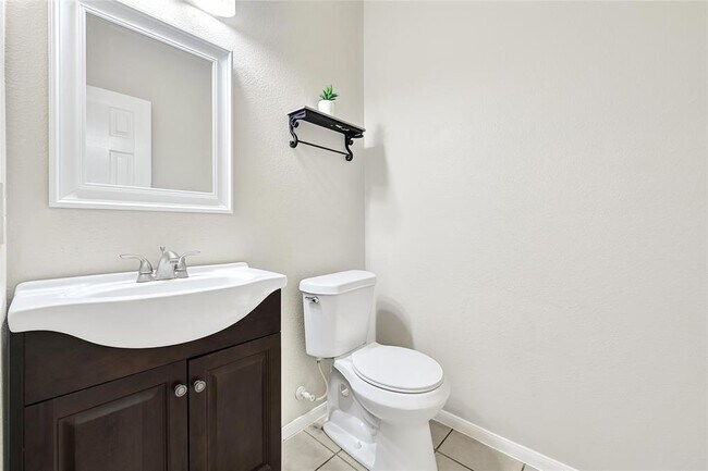 Building Photo - 26418 Richwood Oaks Dr