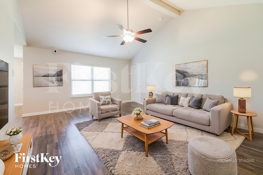 Building Photo - 14219 Chaps Dr