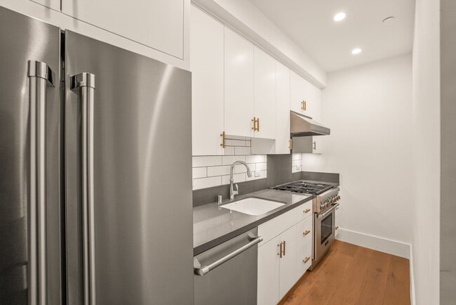 Building Photo - 9022 Monte Mar Dr