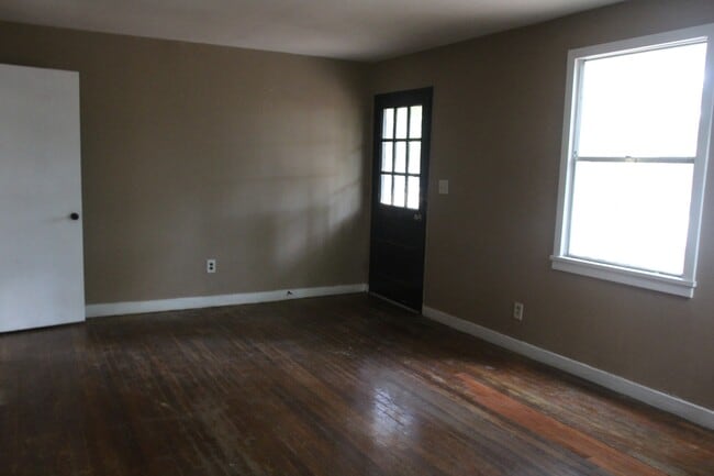 Building Photo - 1112 13th Ave