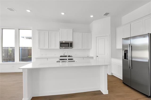 Building Photo - 1504 Adams Dr