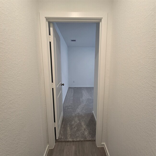Building Photo - 28751 Texas Plns Dr