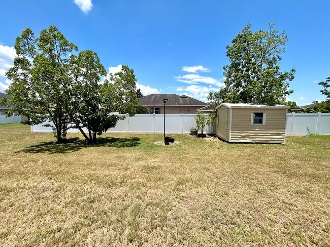 Building Photo - Designed for Living! 4beds, 2baths, attic ...