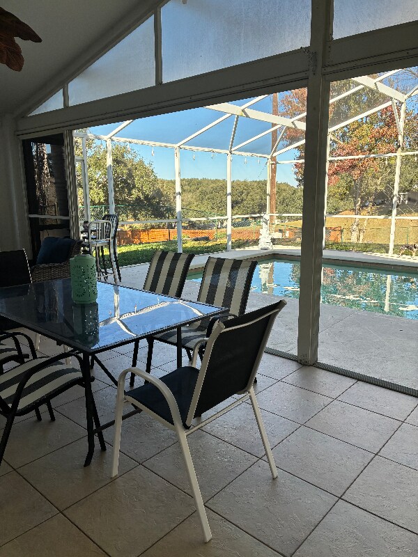 Building Photo - 867 Park Valley Cir