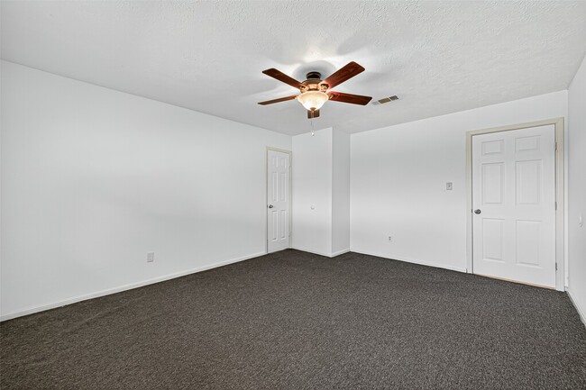 Building Photo - 8511 Collingdale Rd