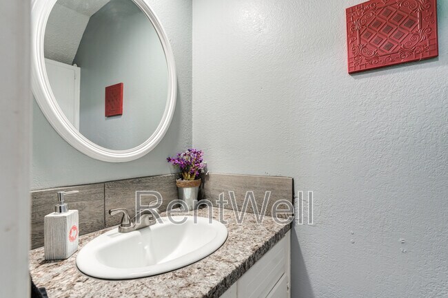 Building Photo - 2303 76th St