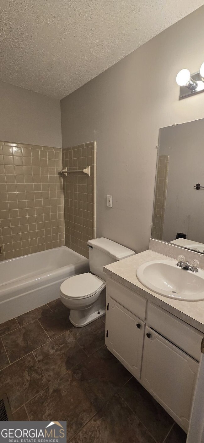 Building Photo - 2902 Highbrook Ct