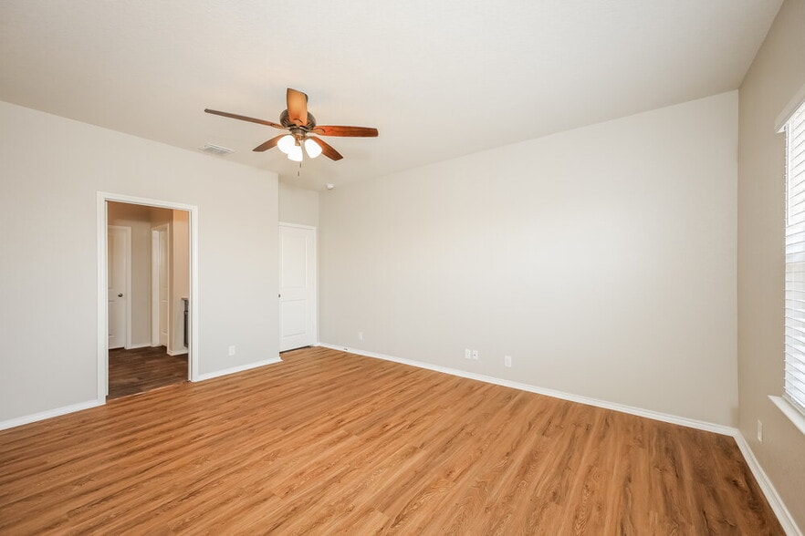 Building Photo - 4241 Fort Palmer Blvd