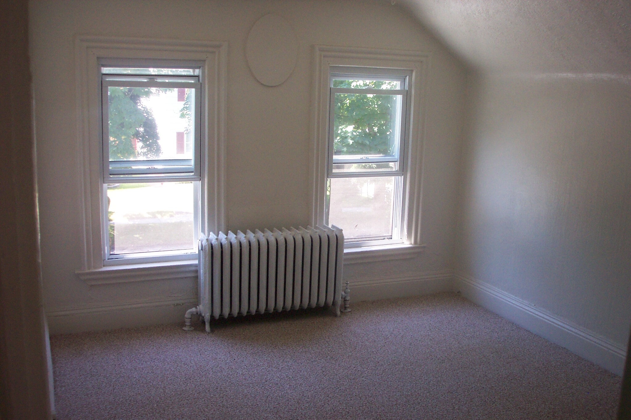 Building Photo - 60 Gold St