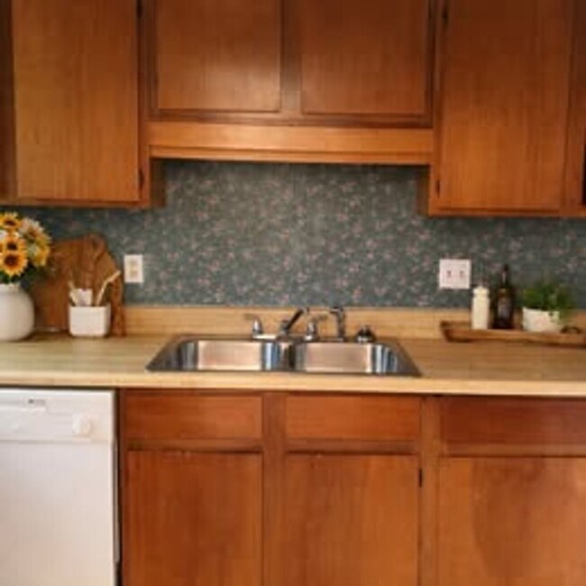 Building Photo - 2093 Lenoa Ln