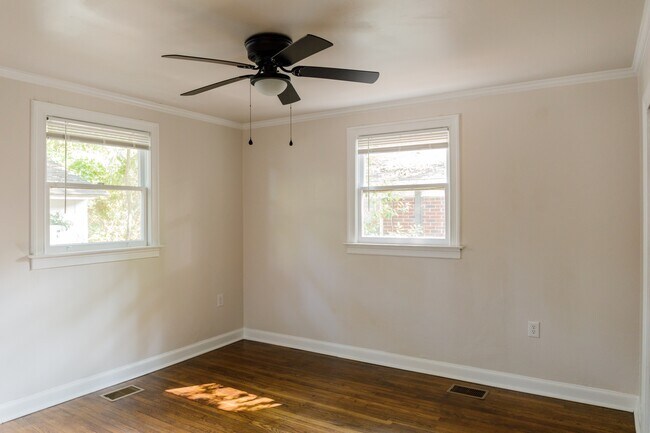 Building Photo - 1558 Orange Grove Rd