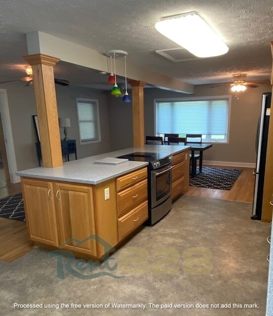 Building Photo - 540 Blythe St