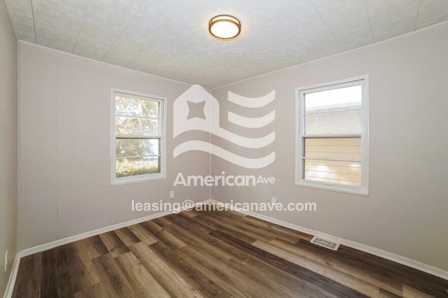 Building Photo - 2920 N Mission Rd