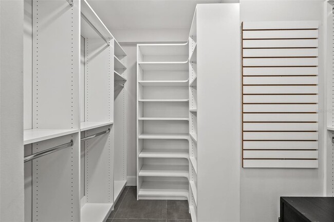 Building Photo - 777 N Ashley Dr