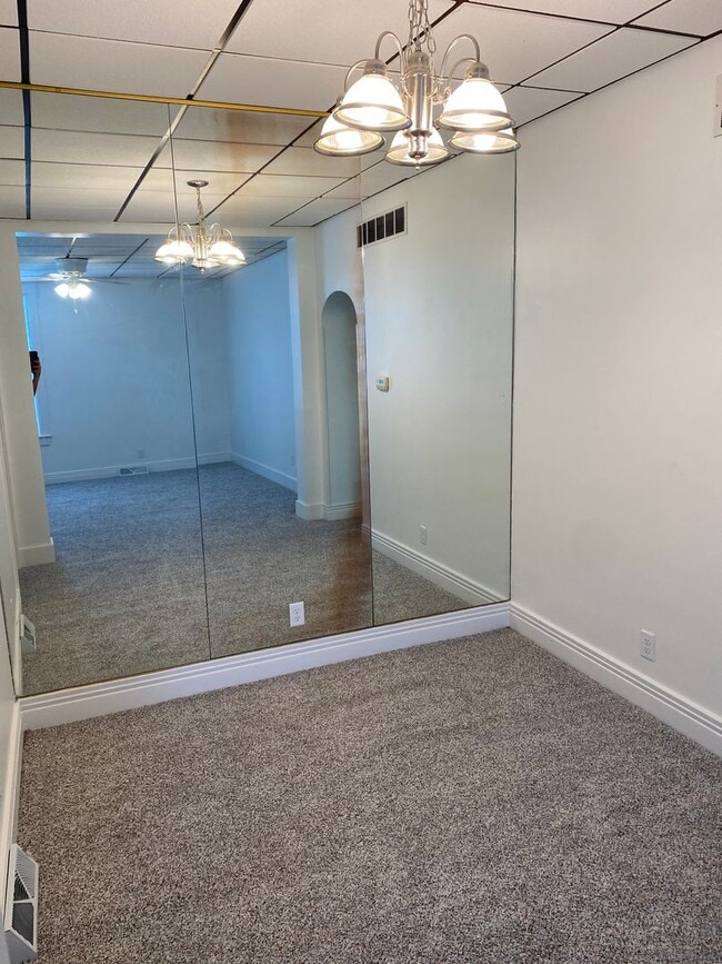 Building Photo - 914 S 2nd St