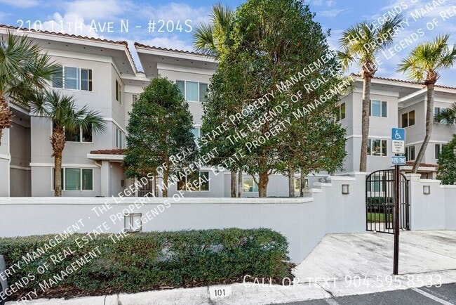 Building Photo - 210 11th Ave N