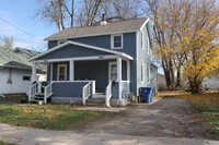 Building Photo - Side by Side duplex