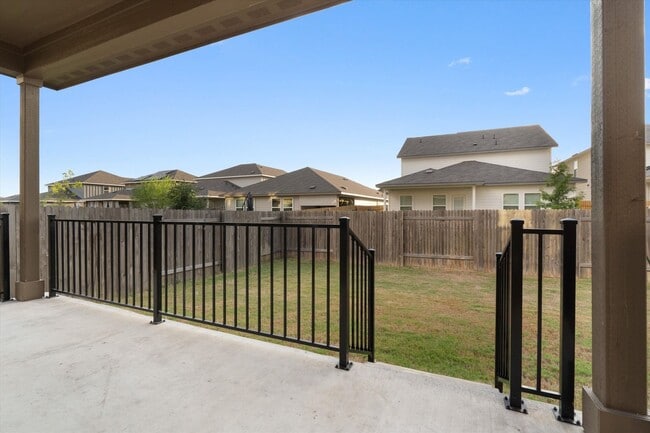 Building Photo - Huge 5-Bedroom Home for Lease in South Austin