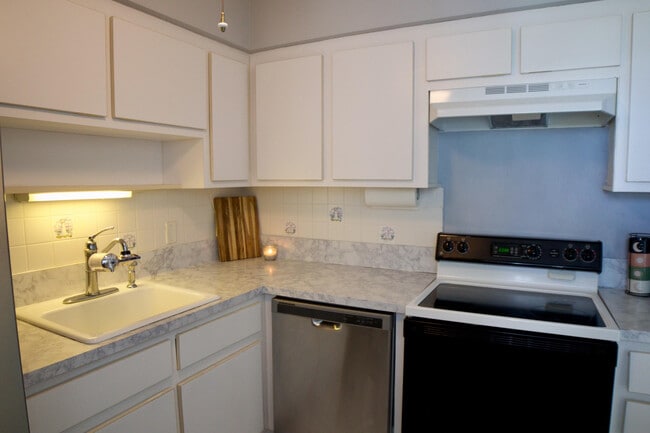 Building Photo - 1610 N Ocean Blvd